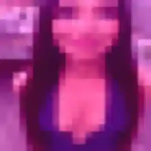 Contacte Rania, 22 ans à Arnage en privé
