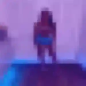 Brune, fille de 30 ans veut rencontre sexe à Briançon