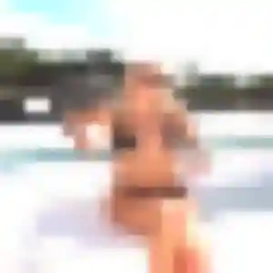 Adeline, 19 ans, connectée à Cappelle-la-Grande pour une rencontre coquine