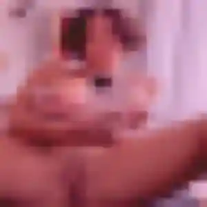 Rebecca, 35 ans, en ligne à Châtelaillon-Plage pour une rencontre coquine