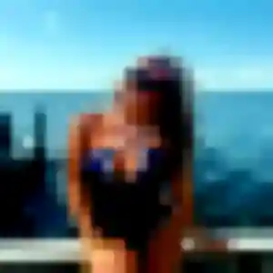 Christelle, 23 ans, en ligne à Chaville pour un rencontre sexe