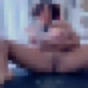 Bernadette, 24 ans, en ligne à Grandchamp-des-Fontaines pour une rencontre coquine