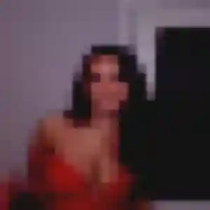 Sandrine, 24 ans, en ligne à Laon pour une rencontre coquine