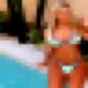 Sandrine, 31 ans, disponible à Le Kremlin-Bicêtre pour un rencontre sexe