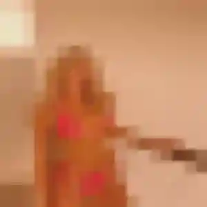 Sexy Roxane, 19 ans à Le Val d'Hazey - voir sa photo
