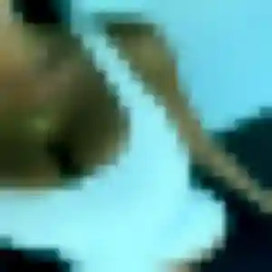 Perrine, 28 ans, connectée à Les Ponts-de-Cé pour une rencontre coquine