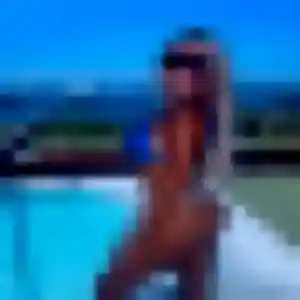 Veronique, 21 ans, disponible à Marignane pour un rencontre sexe