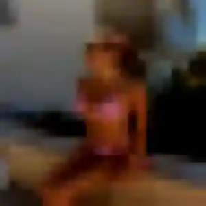 Nelly de Mont-Saint-Martin, 24 ans - rencontre sexe discret