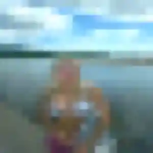 Elsa (23 ans) à Parigné-l'Évêque attend un rencontre sexe maintenant