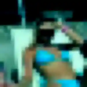 Sexy Typhaine, 33 ans à Pauillac - voir sa photo