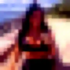 Rejoins Capucine, 23 ans à Pia en privé
