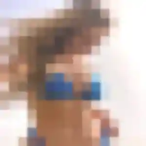 Rym, 24 ans, connectée à Pourrières pour une rencontre coquine
