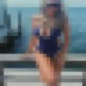 Dina, fille de 20 ans propose rencontre sexe à Romagnat