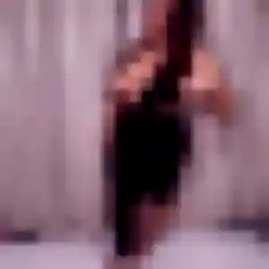Découvre Lina, 25 ans à Romans-sur-Isère en privé
