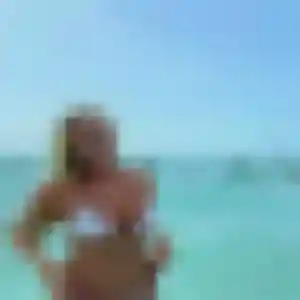 Melanie, 20 ans, connectée à Saint-Cloud pour une rencontre coquine