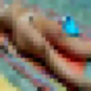 Kenza, 26 ans, connectée à Saint-Denis-en-Val pour une rencontre coquine