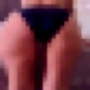 Photo exclusive de Emmanuelle, 27 ans à Saint-Fargeau-Ponthierry - rencontre coquine