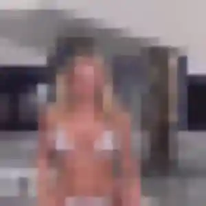 Lamia, 20 ans, cherche un rencontre sexe à Saint-François