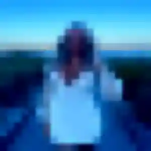 Photo sexy de Marine, 19 ans à Saint-Mandrier-sur-Mer - plan discret