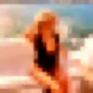 Sarah de Saint-Quentin-Fallavier, 19 ans - rencontre sexe discret