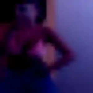 Rencontre Elsa, 37 ans à Suresnes en privé