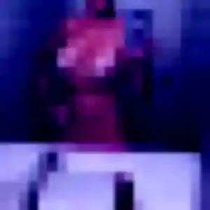 Salima, 31 ans, connectée à Trans-en-Provence pour une rencontre coquine