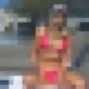 Rejoins Aisha, 20 ans à Tullins en privé