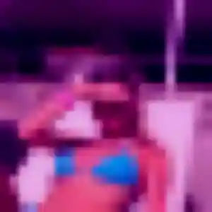 Photo privée de Iris, 19 ans à Veigné - rencontre sans lendemain