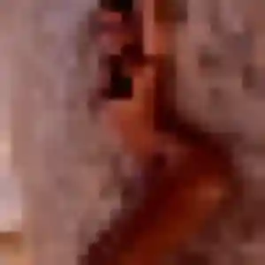 Marine, 33 ans, connectée à Villeneuve-lès-Avignon pour un rencontre sexe