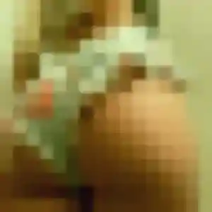 Rencontre Isaure, 25 ans à Vitry-sur-Seine en privé